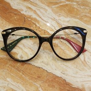 Gucci glasses 😎
